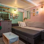 Athina\'S Little Apartment